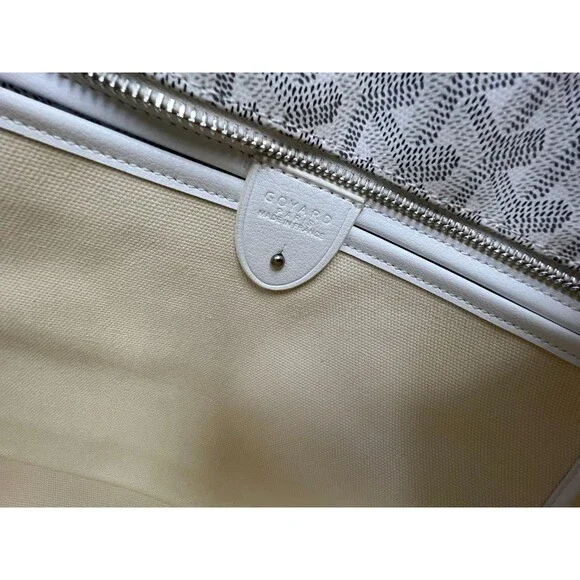Goyard Saint Louis Tote Bag in White Goyardine Canvas - Picture 9 of 12